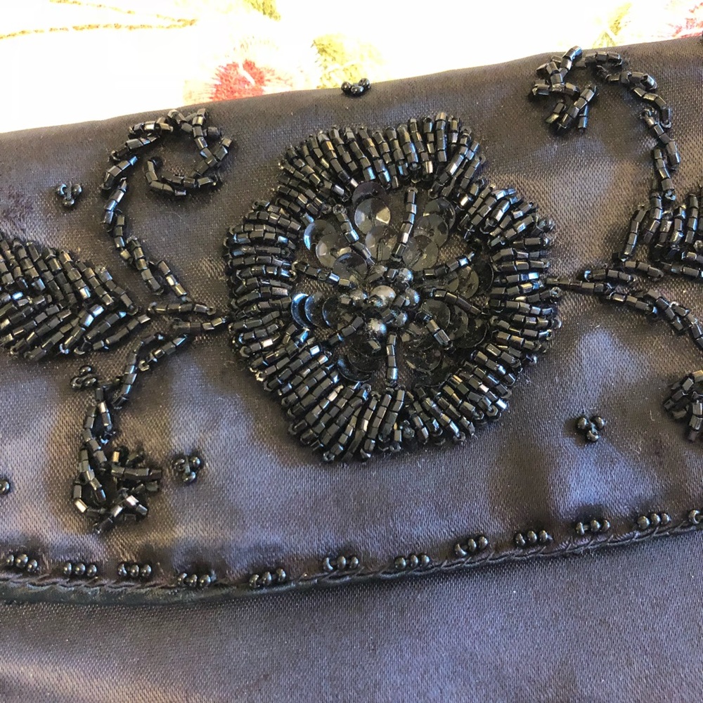 Vintage handmade beaded clutch - Picture 3 of 6
